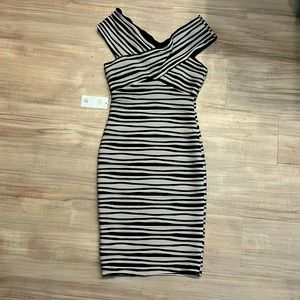 Cute summer party dress NWT Size Small